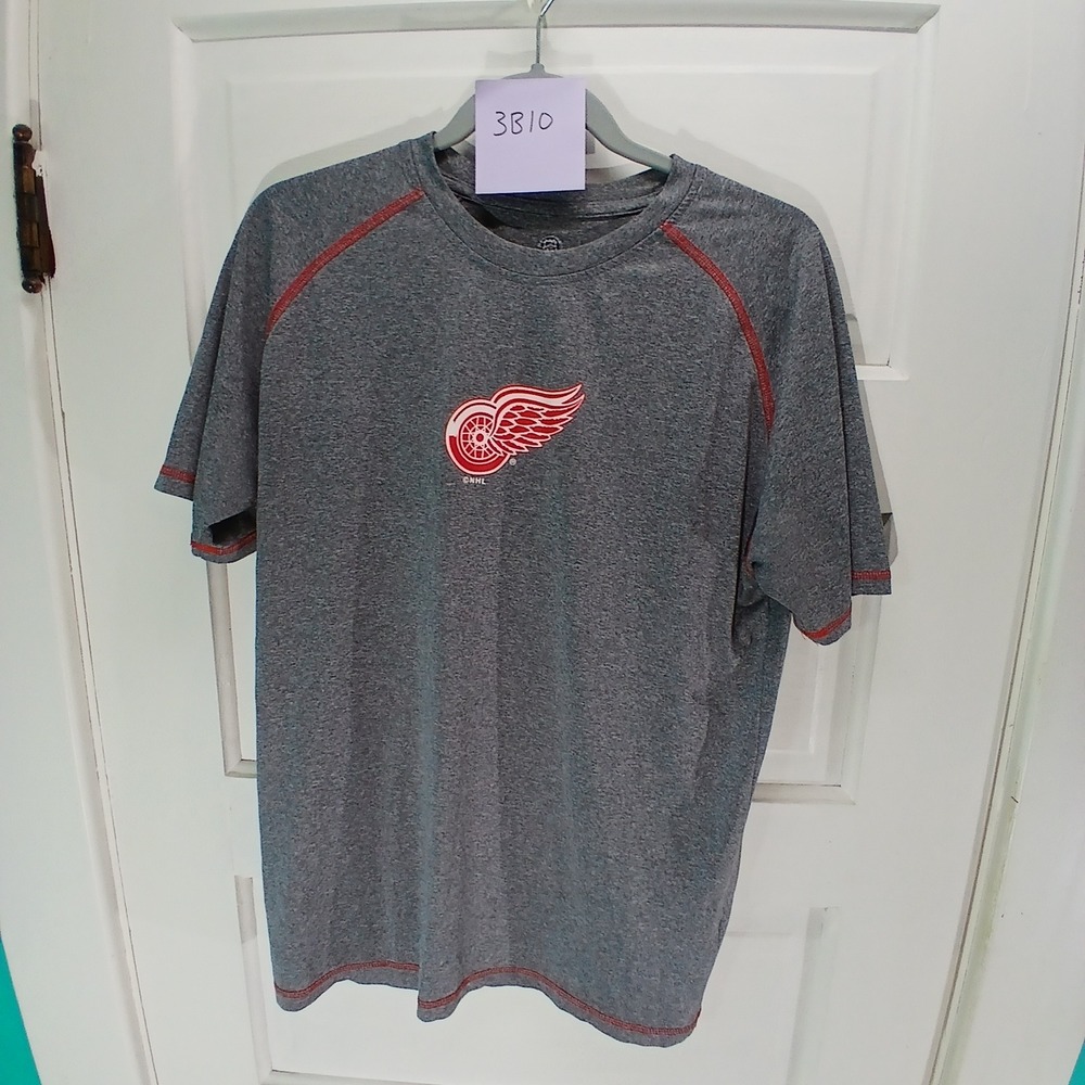 NHL Detroit Red Wings‎ T-Shirt Mens Size M 38/40 Gray Short Sleeve Top